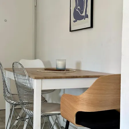 Cozy For Two Brick In The Apartman *