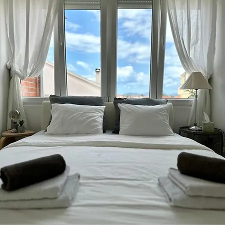Apartman Cozy For Two Brick In The *