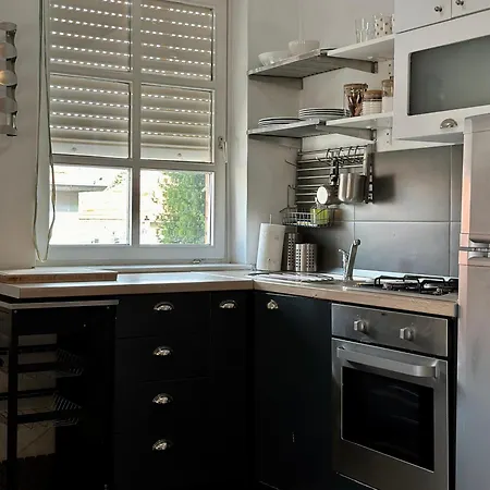 Cozy For Two Brick In The Apartman *